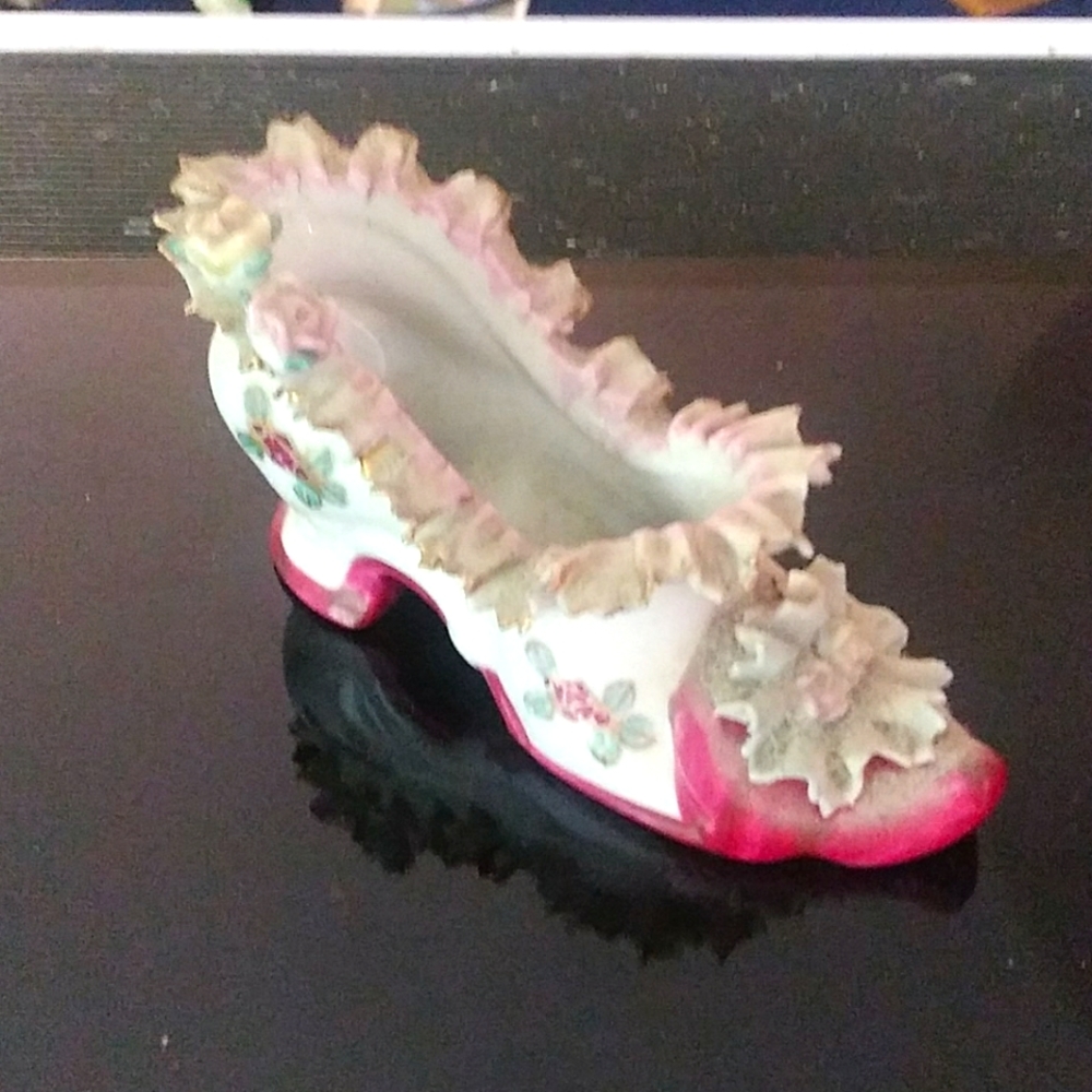Vintage fine China shoe made in occupied Japan